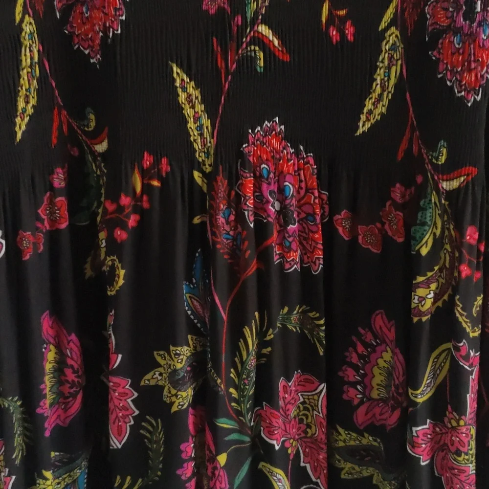 Spense Floral Black and Pink Blouse - Picture 3 of 4